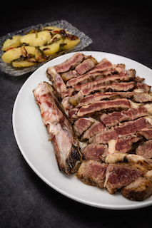 Chuletón  Añojo   Fileteado Parrilla a la Piedra 